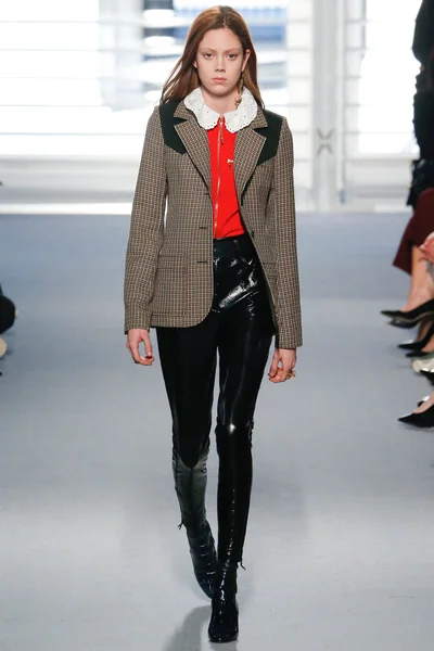 Look 30